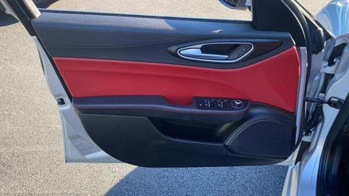 2017 Alfa Romeo Giulia Base