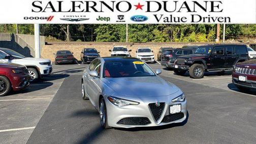2017 Alfa Romeo Giulia Base
