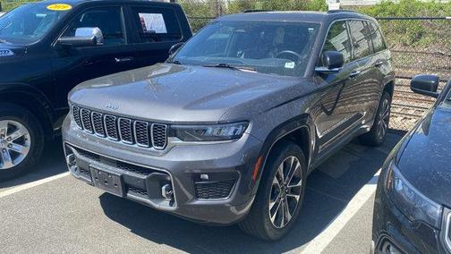 2022 Jeep Grand Cherokee Overland
