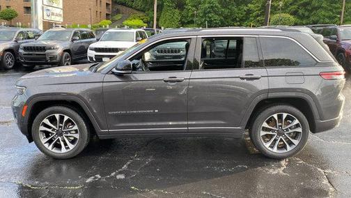 2022 Jeep Grand Cherokee Overland