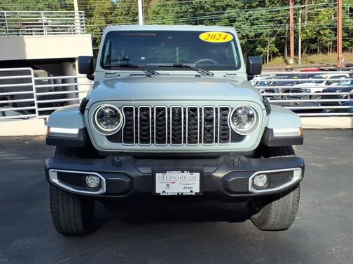 Earl Clearcoat 2024 Jeep Wrangler 4-Door Sahara 4x4