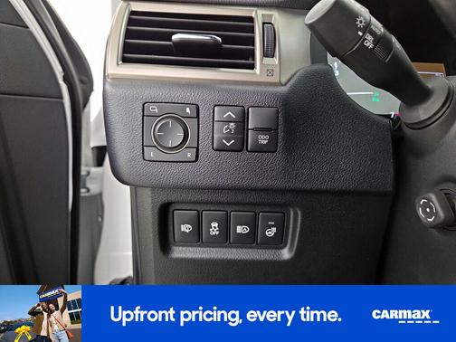 White 2021 Lexus GX 460