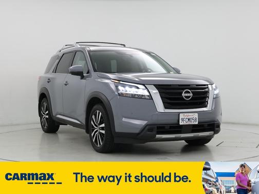 2023 Nissan Pathfinder Platinum