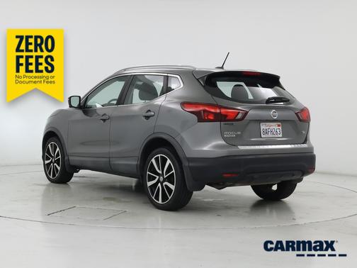 Gray 2017 Nissan Rogue Sport SL