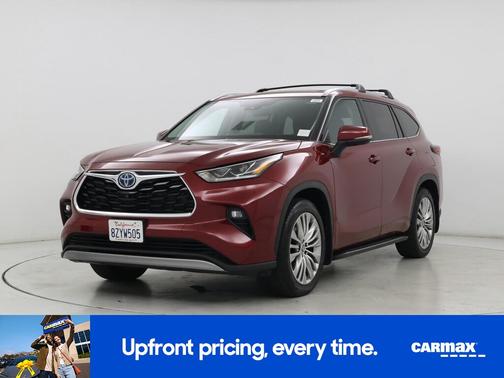 Burgundy 2022 Toyota Highlander Hybrid Platinum