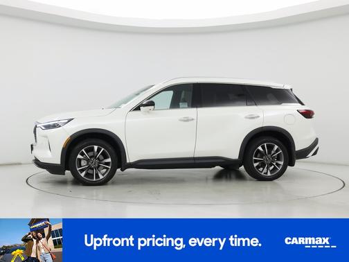 White 2023 INFINITI QX60 Luxe