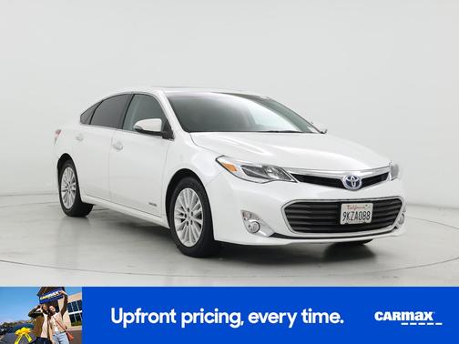 White 2015 Toyota Avalon Hybrid XLE Premium