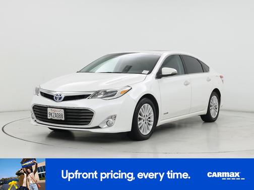 White 2015 Toyota Avalon Hybrid XLE Premium