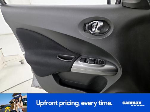 Gray 2016 Nissan Juke S