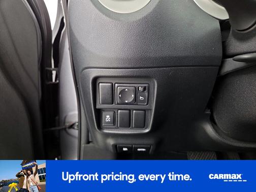 Gray 2016 Nissan Juke S