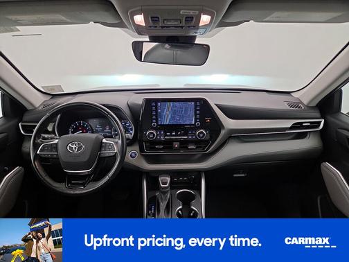 Silver 2021 Toyota Highlander XLE