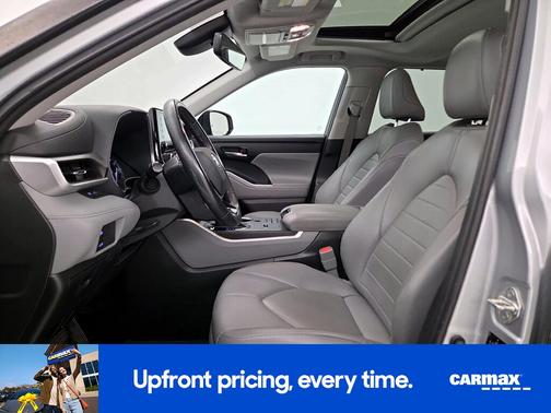 Silver 2021 Toyota Highlander XLE