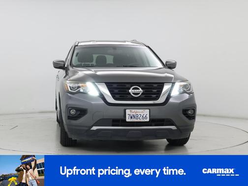 Gray 2017 Nissan Pathfinder SV