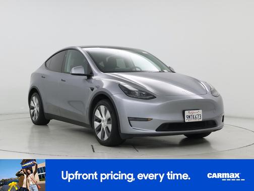Gray 2024 Tesla Model Y Long Range