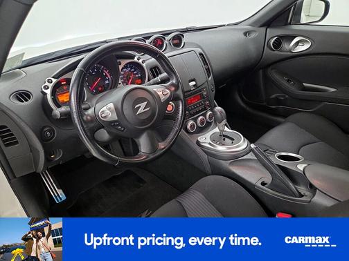White 2016 Nissan 370Z