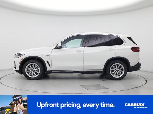 White 2023 BMW X5 PHEV XDrive45e