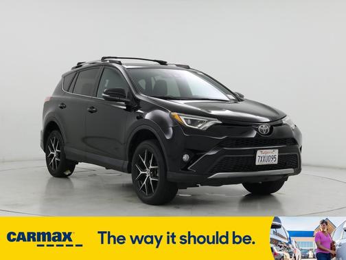 2017 Toyota RAV4 SE