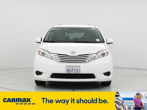 2017 Toyota Sienna LE