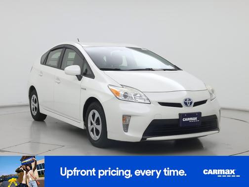 White 2015 Toyota Prius Two