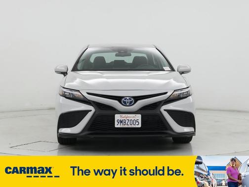 2024 Toyota Camry Hybrid SE