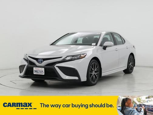 2024 Toyota Camry Hybrid SE