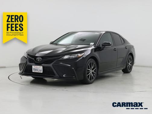 Black 2022 Toyota Camry SE