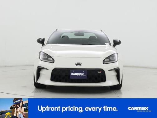 White 2024 Toyota GR86