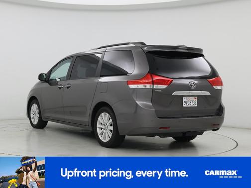Silver 2014 Toyota Sienna XLE