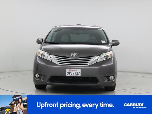 Silver 2014 Toyota Sienna XLE