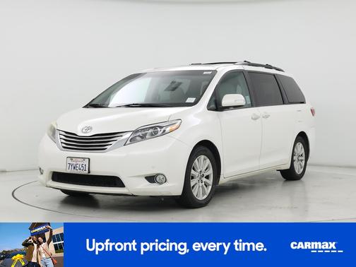 White 2017 Toyota Sienna Limited