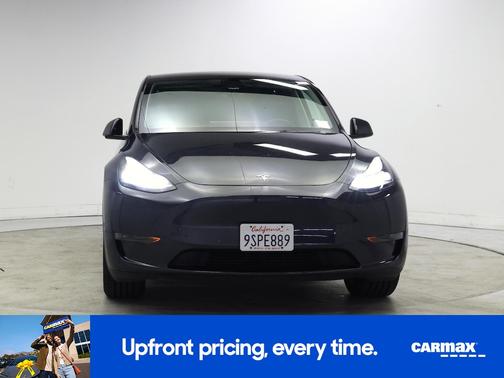 Gray 2025 Tesla Model Y Long Range