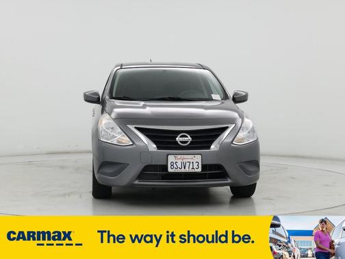 2016 Nissan Versa SV
