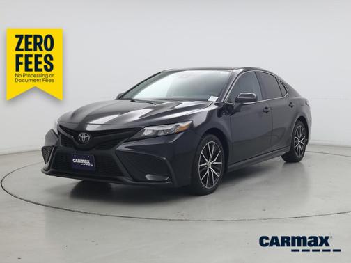Black 2024 Toyota Camry SE