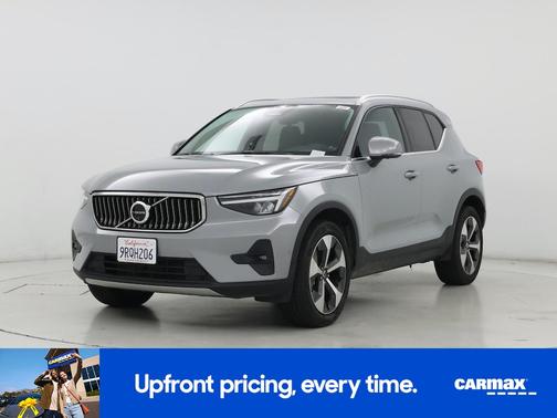 Gray 2024 Volvo XC40 B5 Plus Bright Theme