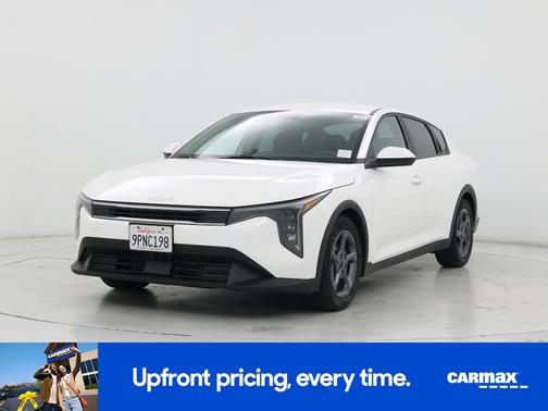 White 2025 Kia K4 LXS