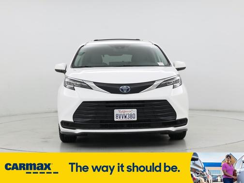 2021 Toyota Sienna LE