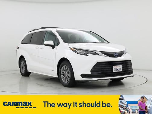 2021 Toyota Sienna LE
