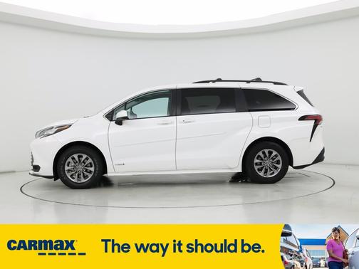 2021 Toyota Sienna LE