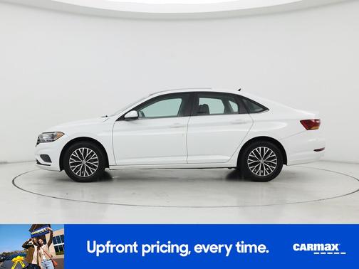White 2019 Volkswagen Jetta SE
