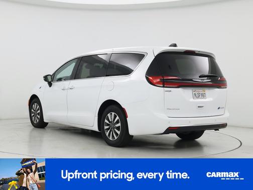 White 2024 Chrysler Pacifica Hybrid Select