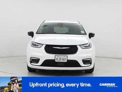White 2024 Chrysler Pacifica Hybrid Select
