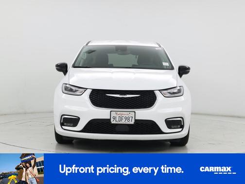White 2024 Chrysler Pacifica Hybrid Select