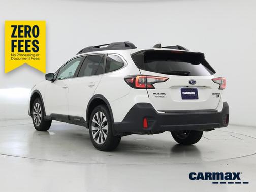 White 2022 Subaru Outback Onyx Edition XT
