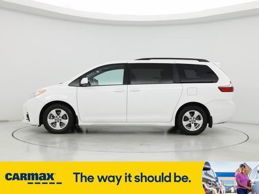 2020 Toyota Sienna LE