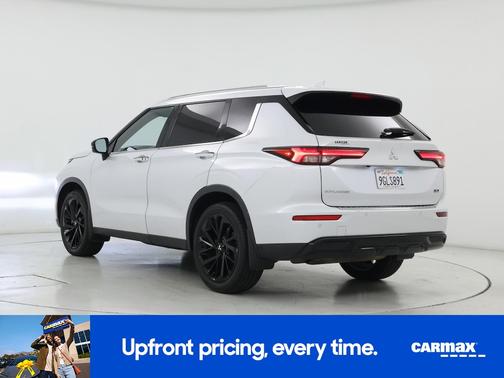 White 2023 Mitsubishi Outlander SE Black Edition