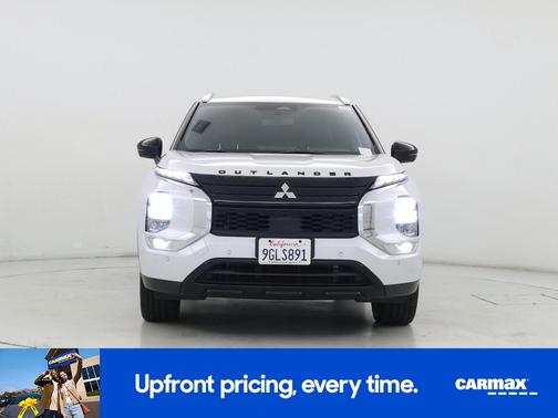White 2023 Mitsubishi Outlander SE Black Edition