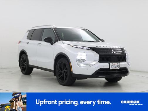 White 2023 Mitsubishi Outlander SE Black Edition