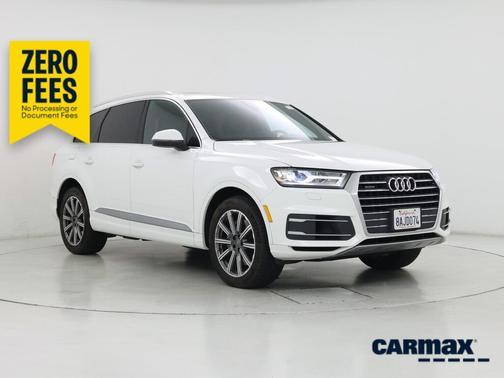 White 2018 Audi Q7 Premium