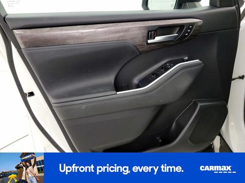 2021 Toyota Highlander Hybrid Platinum