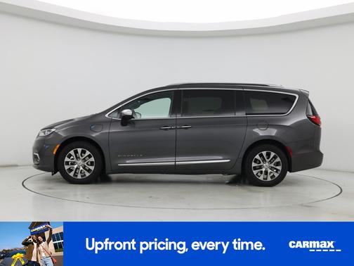 Gray 2023 Chrysler Pacifica Hybrid Pinnacle